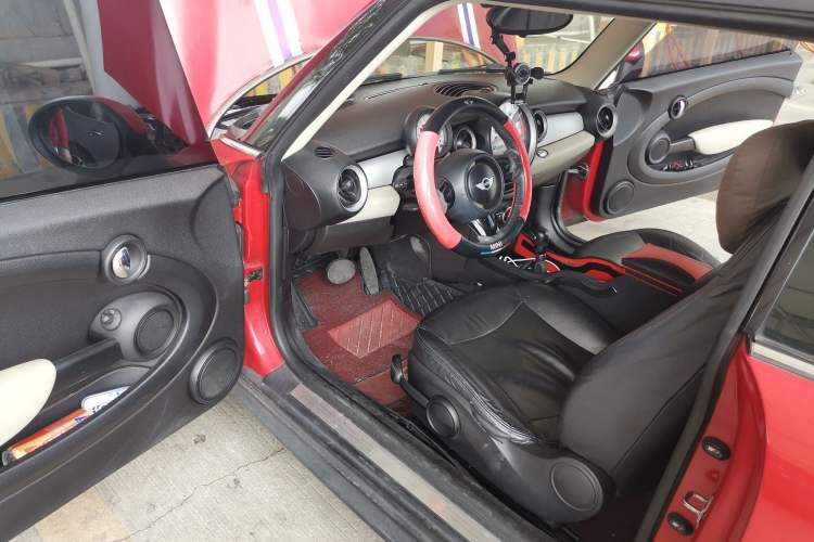 Used MINI Clubman 2011 1.6L ONE Driver Seat