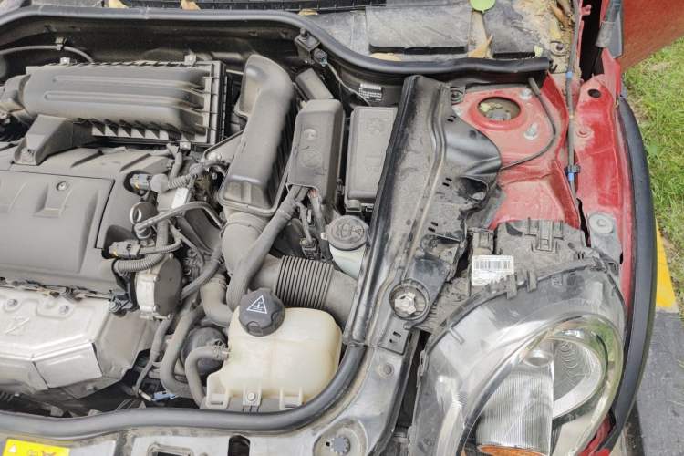 Used MINI Clubman 2011 1.6L ONE Engine Bay Left