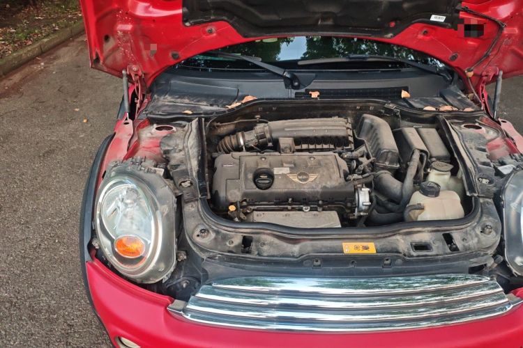 Used MINI Clubman 2011 1.6L COOPER Fun Engine Bay Right