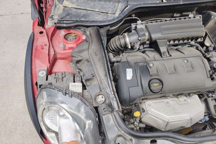 Used MINI Clubman 2011 1.6L ONE Engine Bay Right