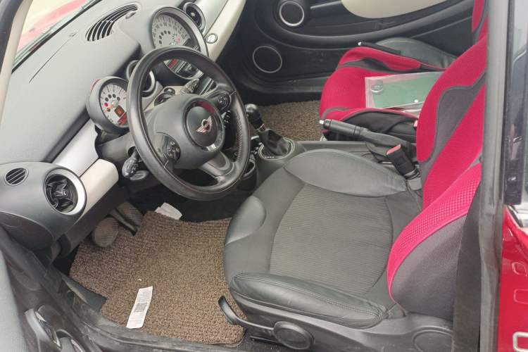 Used MINI Clubman 2011 1.6L COOPER Fun Left Front Seat
