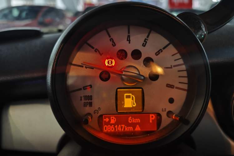 Used MINI Clubman 2011 1.6L ONE Odometer Close Up