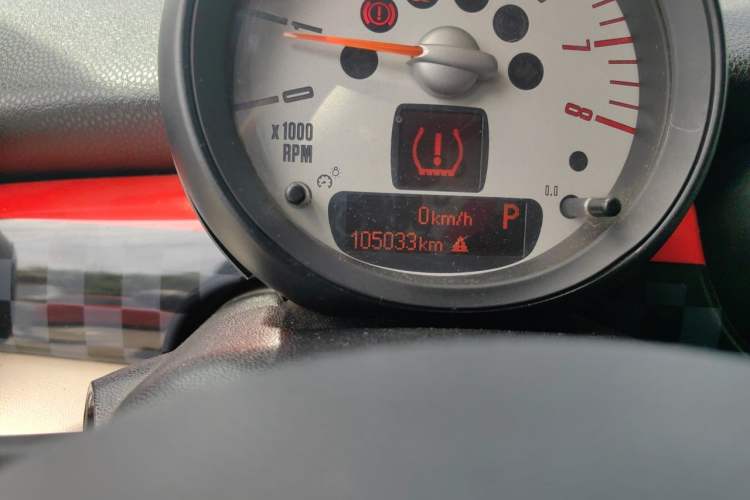 Used MINI Clubman 2011 1.6L COOPER Fun Odometer Close Up