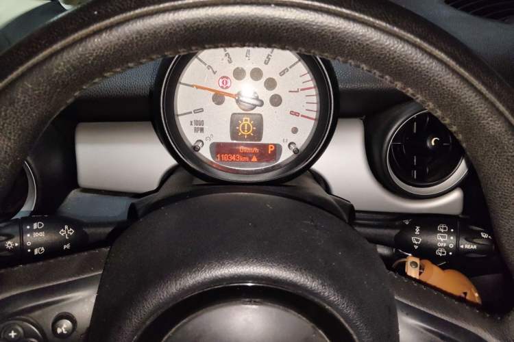 Used MINI Clubman 2011 1.6L COOPER Fun Odometer Close Up