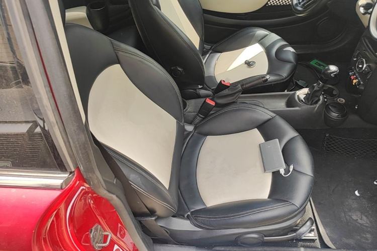 Used MINI Clubman 2011 1.6L COOPER Fun Right Front Seat