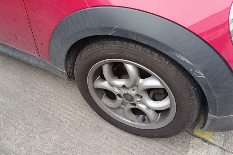 Used MINI Clubman 2011 1.6L COOPER Fun Right Front Wheel Hub