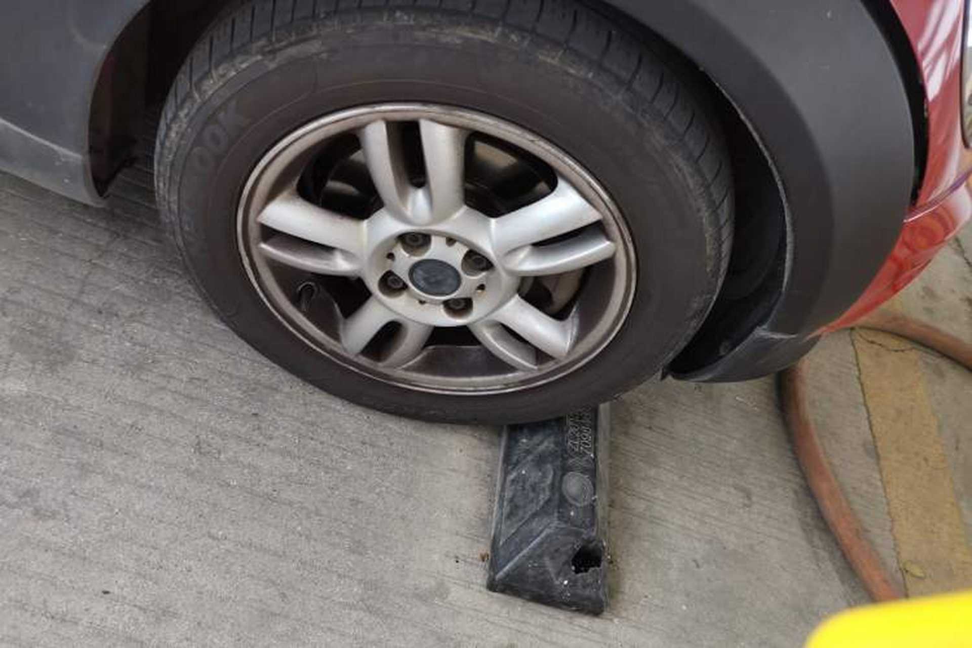 Used MINI Clubman 2011 1.6L ONE Right Front Wheel Hub