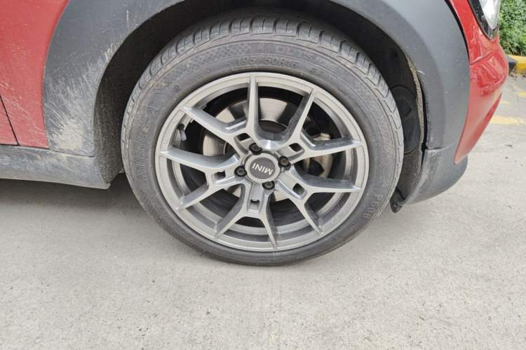 Used MINI Clubman 2011 1.6L ONE Right Front Wheel Hub