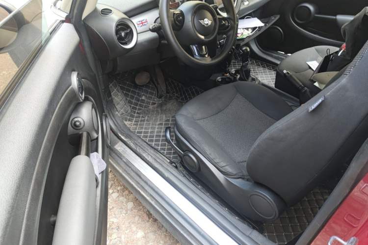 Used MINI Clubman 2011 1.6L ONE Driver Seat