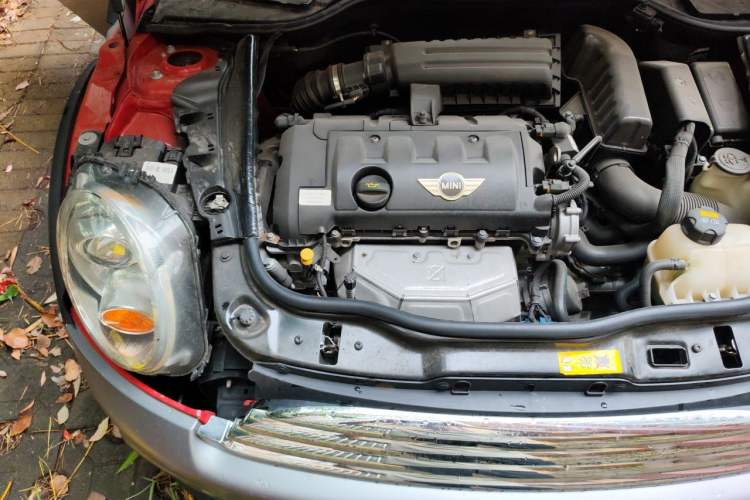 Used MINI Clubman 2011 1.6L COOPER Fun Engine Bay Right