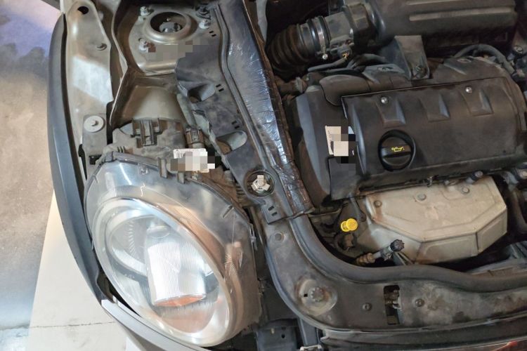 Used MINI Clubman 2011 1.6L ONE Engine Bay Right