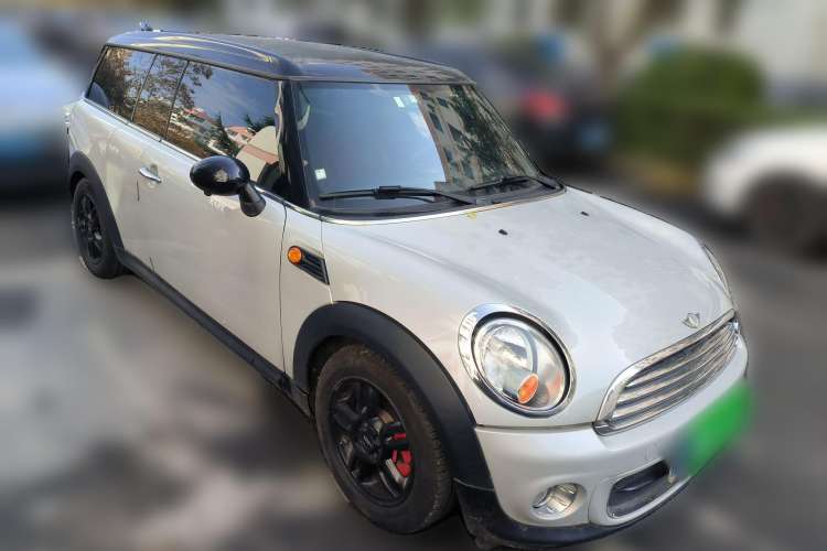 Used MINI Clubman 2011 1.6L ONE Front Right 45 Deg