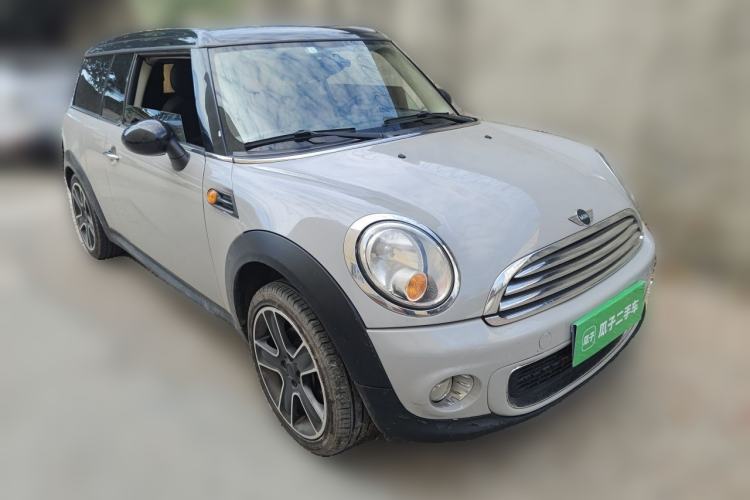 Used MINI Clubman 2011 1.6L ONE Front Right 45 Deg