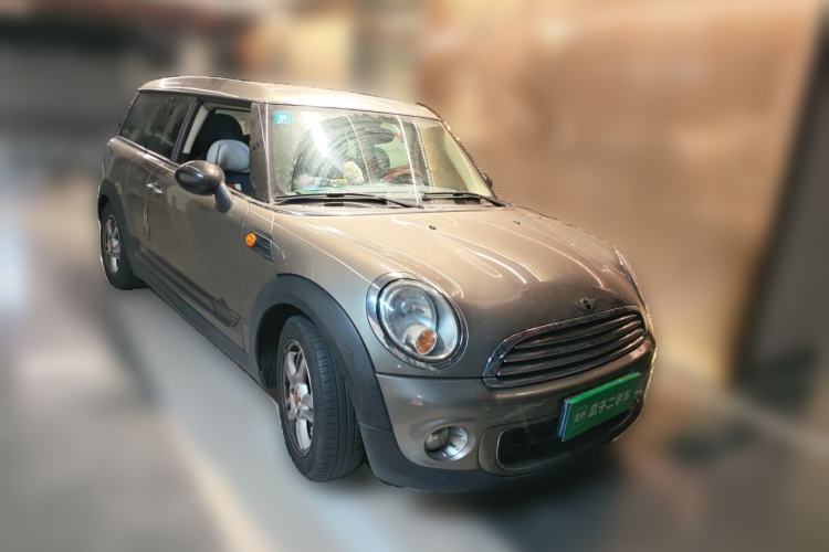 Used MINI Clubman 2011 1.6L ONE Front Right 45 Deg
