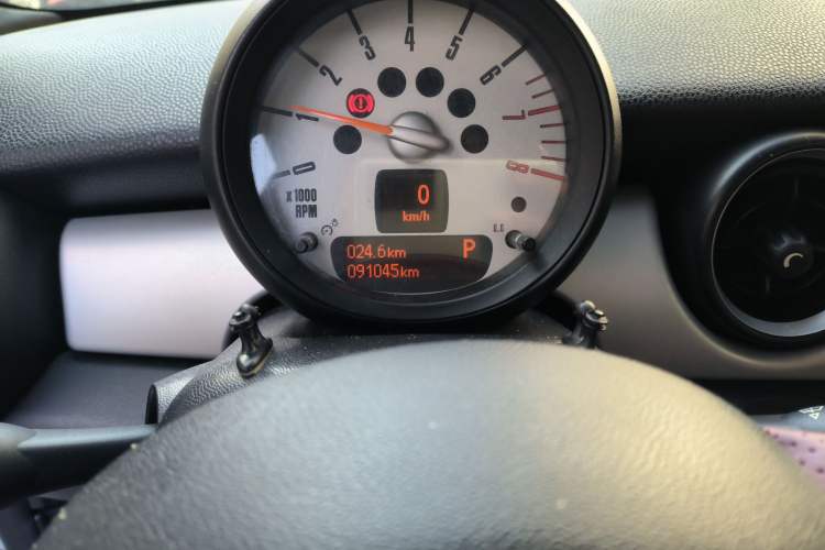 Used MINI Clubman 2011 1.6L ONE Odometer Close Up