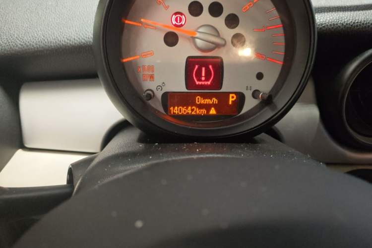 Used MINI Clubman 2011 1.6L ONE Odometer Close Up