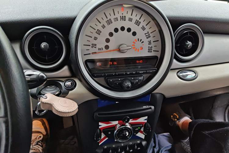 Used MINI Clubman 2011 1.6L COOPER Fun Audio And AC Panel