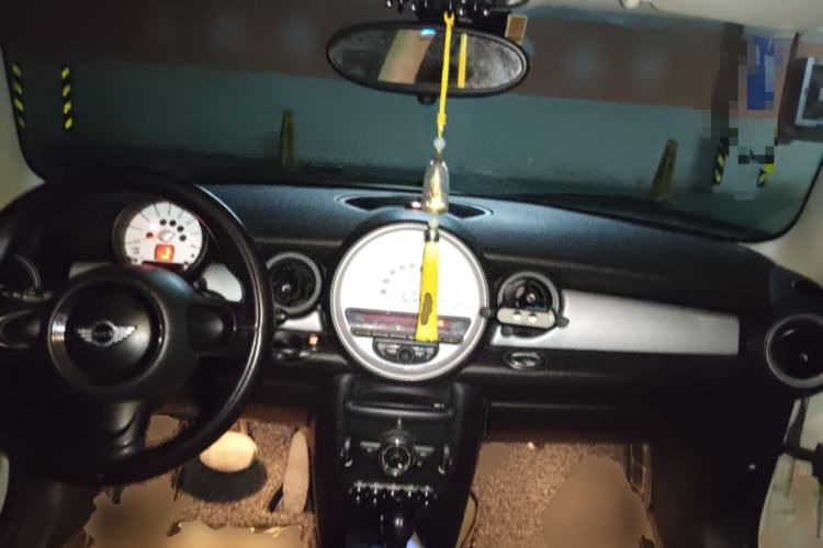 Used MINI Clubman 2011 1.6L ONE Center Console
