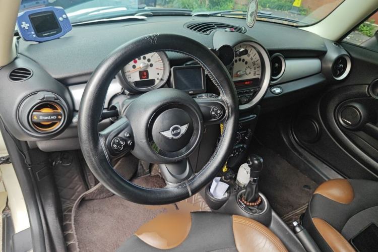 Used MINI Clubman 2011 1.6L COOPER Fun Center Console