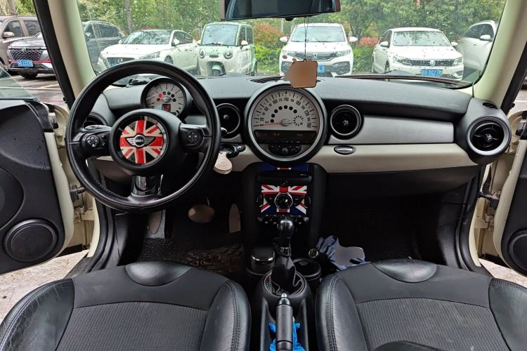 Used MINI Clubman 2011 1.6L COOPER Fun Center Console