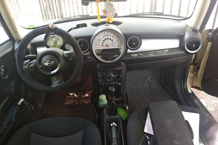 Used MINI Clubman 2011 1.6L ONE Center Console