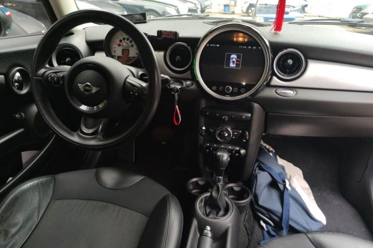 Used MINI Clubman 2011 1.6L COOPER Fun Center Console