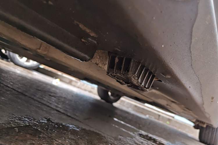 Used MINI Clubman 2011 1.6L COOPER Fun Chassis Front Left