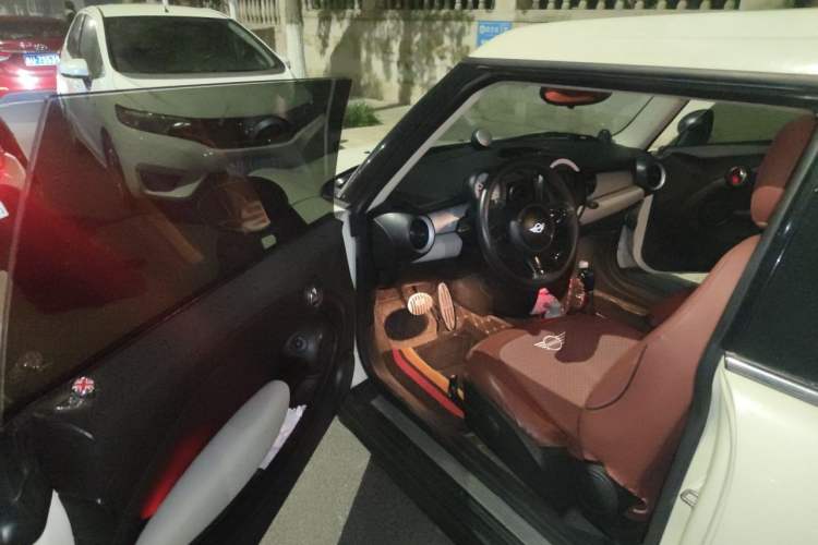 Used MINI Clubman 2011 1.6L ONE Driver Seat