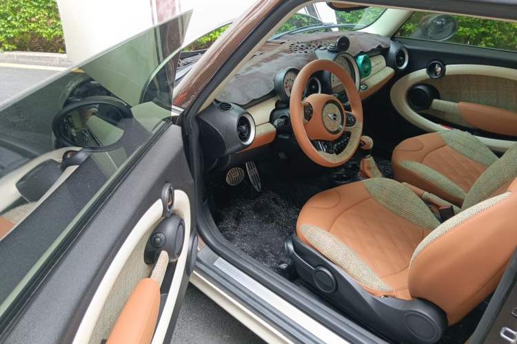 Used MINI Clubman 2011 1.6L COOPER Fun Driver Seat