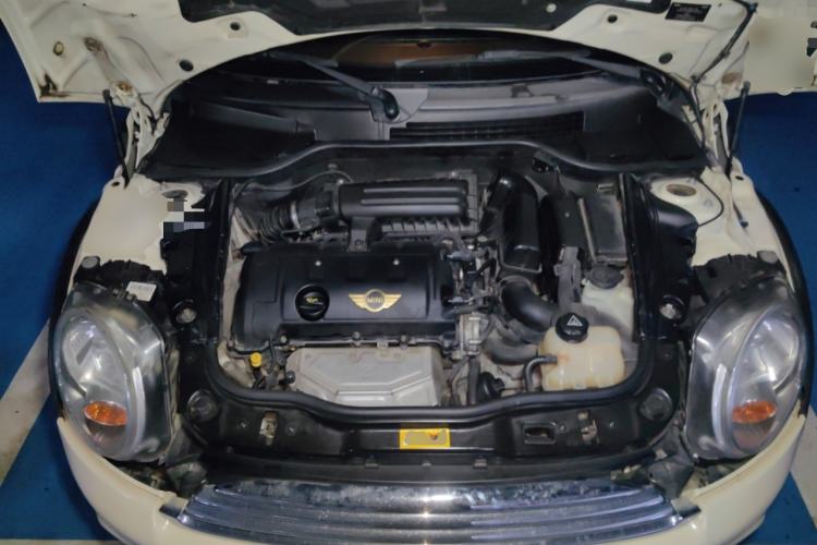 Used MINI Clubman 2011 1.6L COOPER Excitement Engine Bay