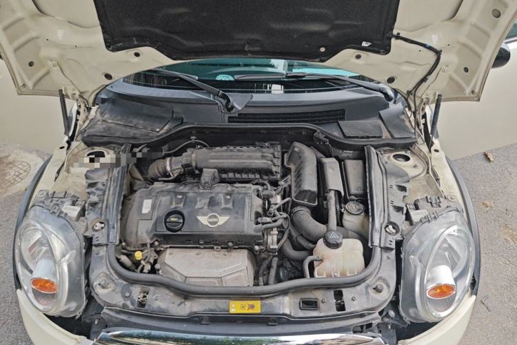 Used MINI Clubman 2011 1.6L COOPER Fun Engine Bay