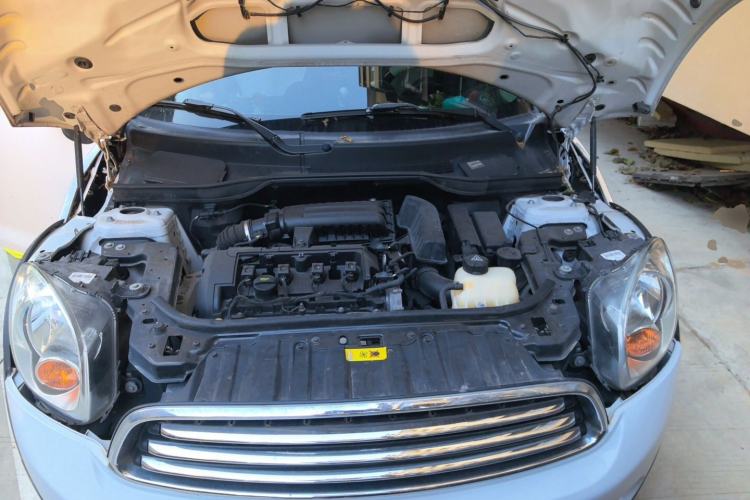 Used MINI Clubman 2011 1.6L COOPER Fun Engine Bay