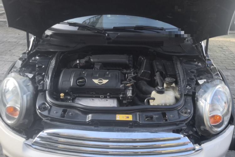 Used MINI Clubman 2011 1.6L COOPER Fun Engine Bay