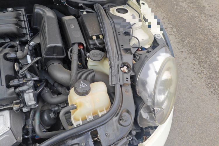 Used MINI Clubman 2011 1.6L COOPER Fun Engine Bay Left