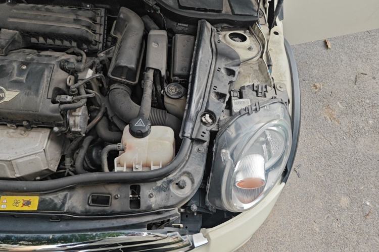 Used MINI Clubman 2011 1.6L COOPER Fun Engine Bay Left