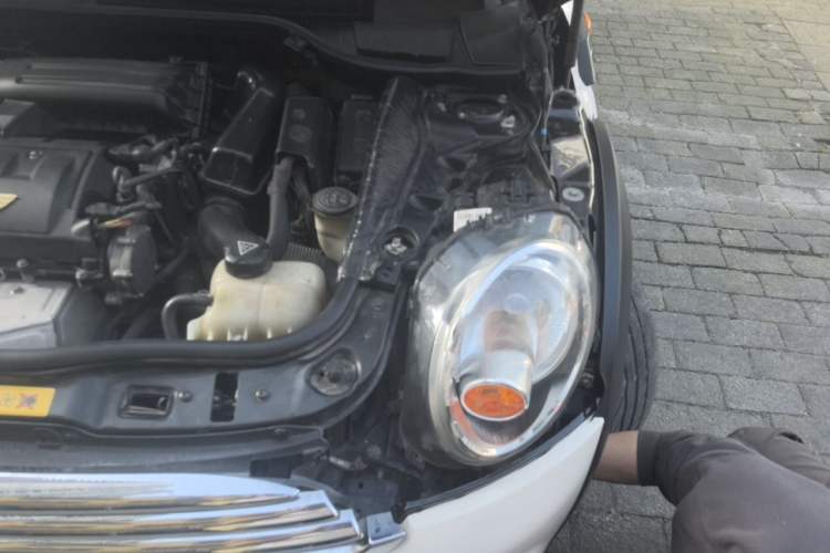 Used MINI Clubman 2011 1.6L COOPER Fun Engine Bay Left
