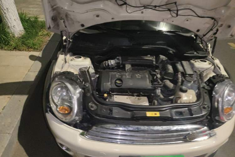 Used MINI Clubman 2011 1.6L ONE Engine Bay Right