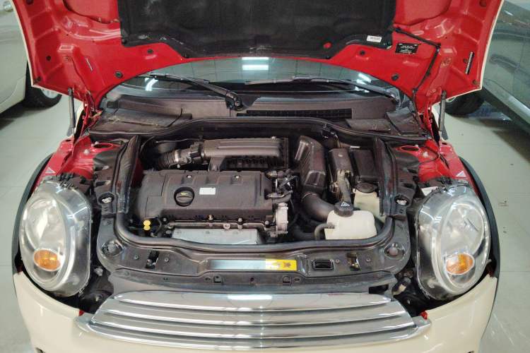 Used MINI Clubman 2011 1.6L ONE Engine Bay