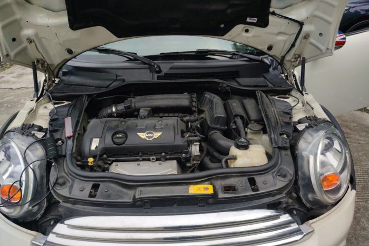Used MINI Clubman 2011 1.6L COOPER Fun Engine Bay