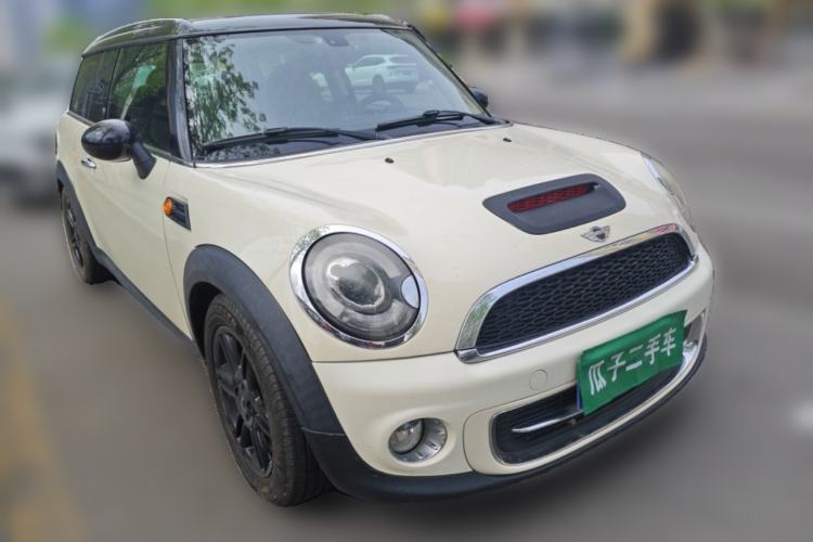 Used MINI Clubman 2011 1.6L COOPER Fun Front Right 45 Deg