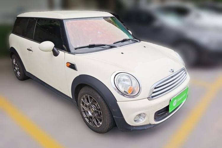 Used MINI Clubman 2011 1.6L ONE Front Right 45 Deg