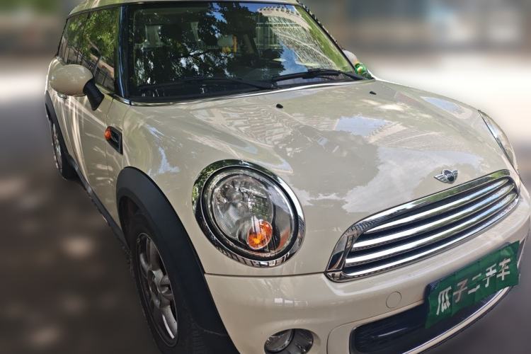 Used MINI Clubman 2011 1.6L ONE Front Right 45 Deg