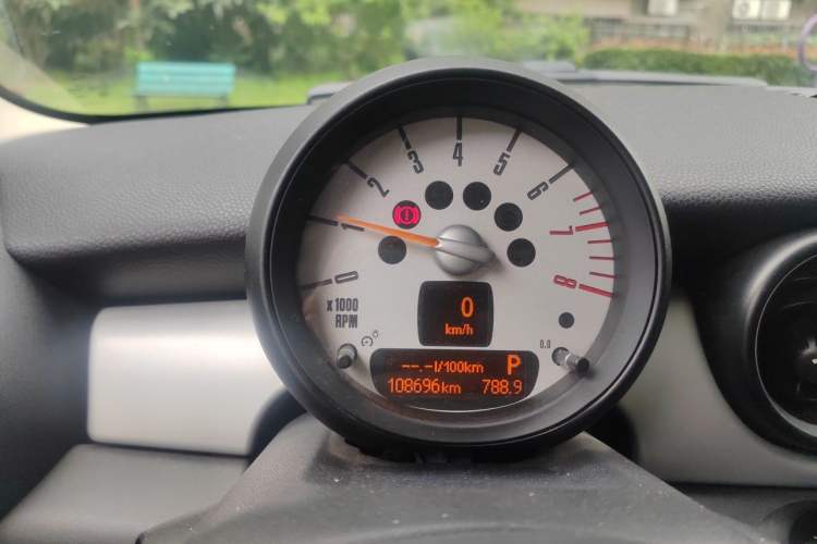 Used MINI Clubman 2011 1.6L ONE Instrument Cluster