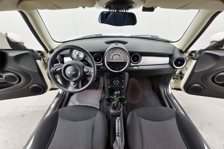 Used MINI Clubman 2011 1.6L ONE Interior 2