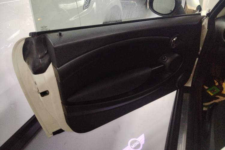Used MINI Clubman 2011 1.6L ONE Left Front Door Interior