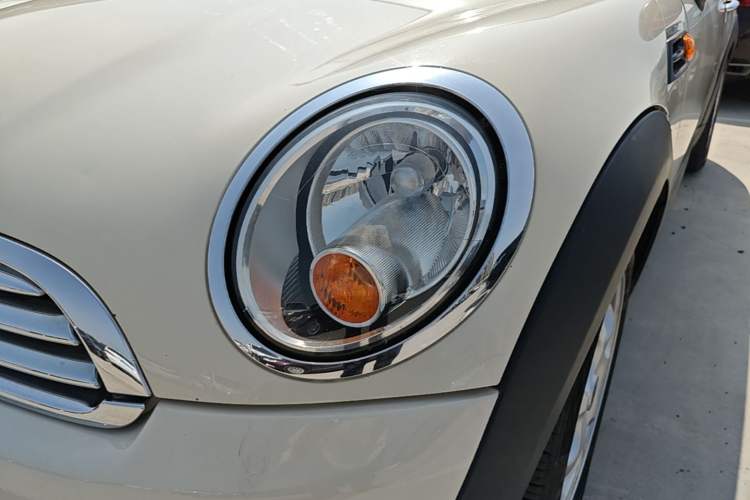 Used MINI Clubman 2011 1.6L ONE Left Front Headlight