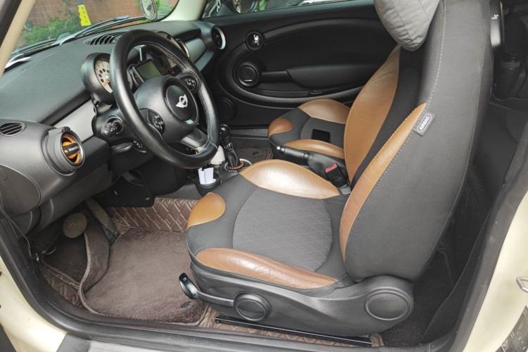 Used MINI Clubman 2011 1.6L COOPER Fun Left Front Seat