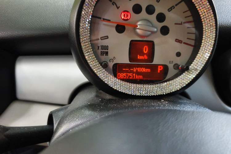 Used MINI Clubman 2011 1.6L ONE Odometer Close Up