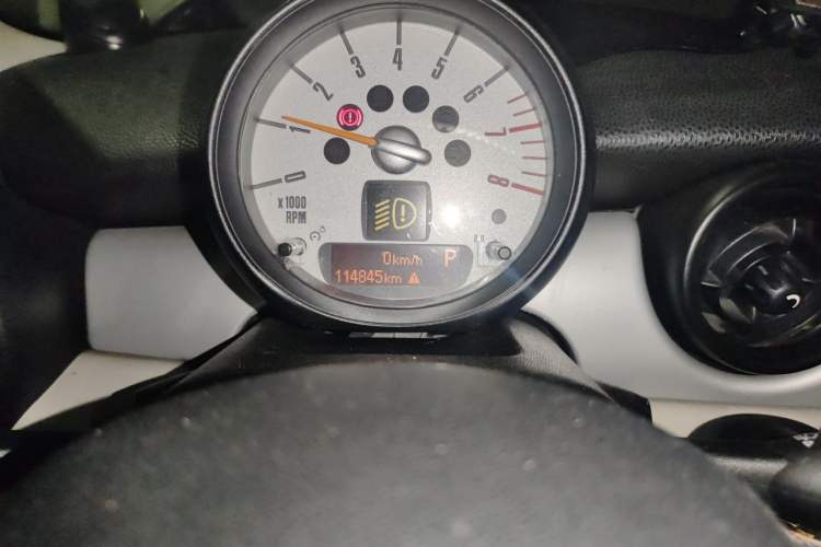 Used MINI Clubman 2011 1.6L ONE Odometer Close Up