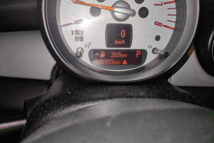 Used MINI Clubman 2011 1.6L COOPER Excitement Odometer Close Up